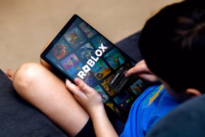 País asiático prohíbe el acceso a Roblox y redes sociales a los menores de 16 años