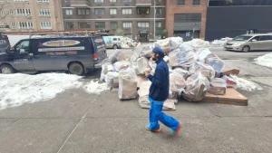 ¿Quién paga por tanta basura en NYC? Legisladores quieren pasarle la factura a las grandes empresas