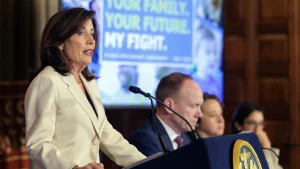 Hochul anuncia “acuerdo” en presupuesto estatal de $268,000 millones, pero todavía no hay luz verde