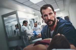«The Pitt», el drama que se siente como estar en la sala de emergencia, aquí la receta para entenderla