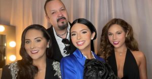 Corren a hija de Pepe Aguilar de la escuela: habría intentado tirar a su compañera por la ventana