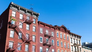 Ciudad de Nueva York presenta plan para construir y preservar 400,000 viviendas asequibles
