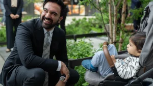 Mamdani urge a familias con niños de 2 años a inscribirlos al programa gratis de cuidado infantil
